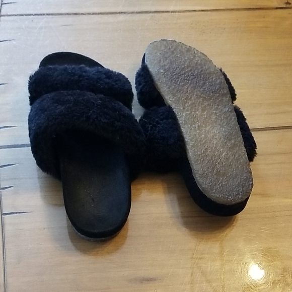 Tory Burch shearling slides - Picture 2 of 2